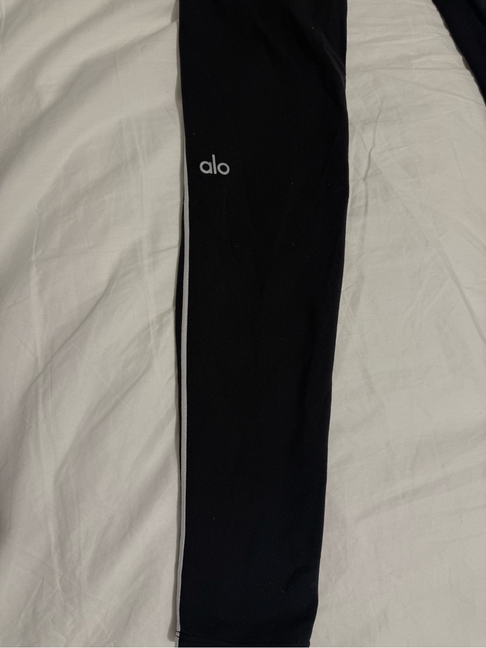 Alo Yoga - Airbrush High Waist Heart Throb Legging (bra posted seperately) - Picture 6 of 7